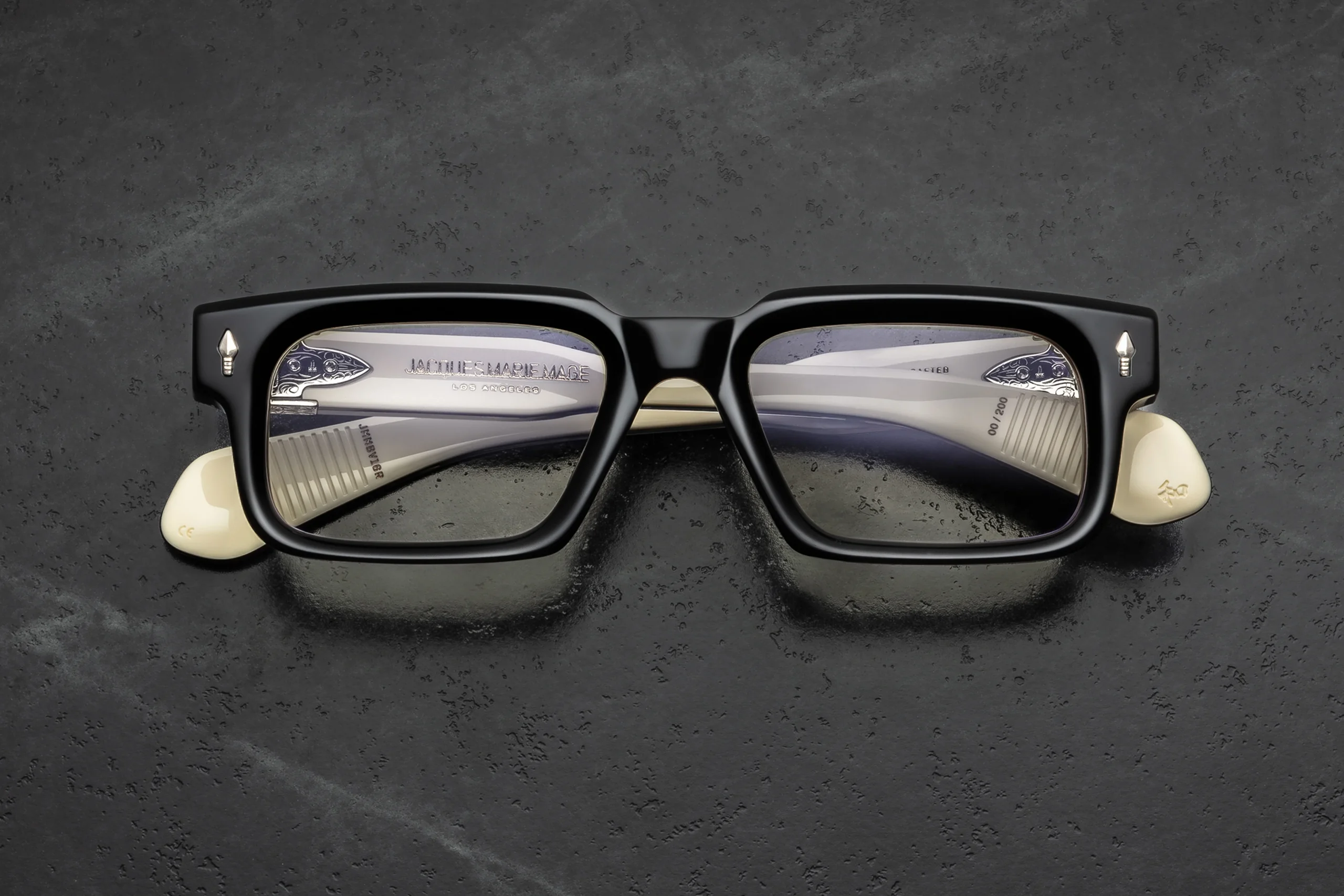 1002-16r-smoke-superlight-bronze-cr39-16r-smoke-superlight-bronze-cr39-variation-1.webp BELVEDERE