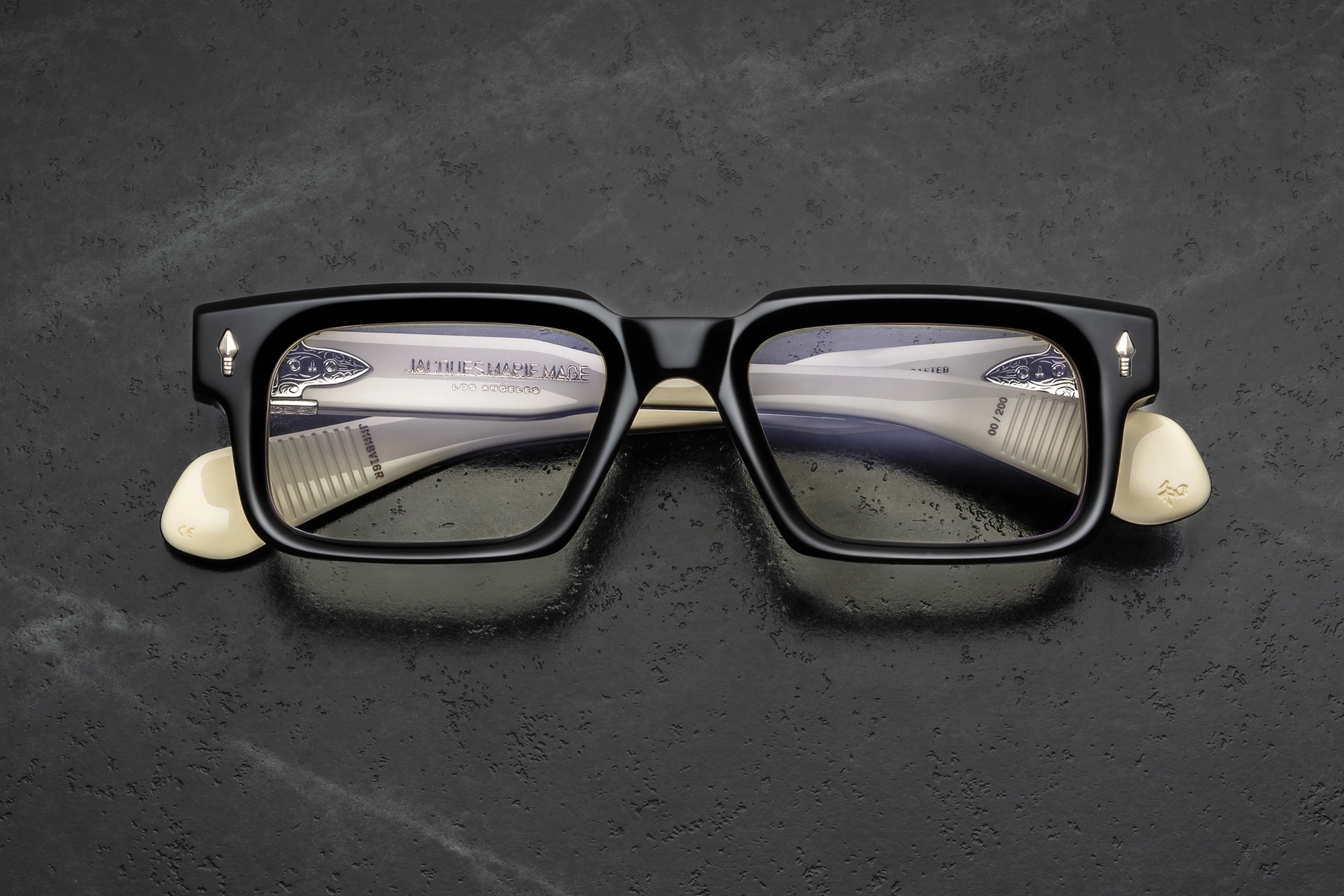 1002-16r-smoke-superlight-bronze-cr39-16r-smoke-superlight-bronze-cr39-variation-1.webp BELVEDERE